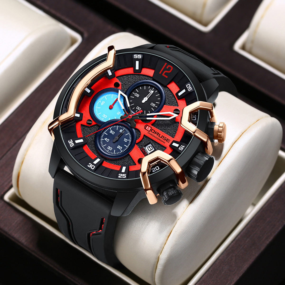 Multifunctional waterproof mens luminous quartz watch luminous dial detail