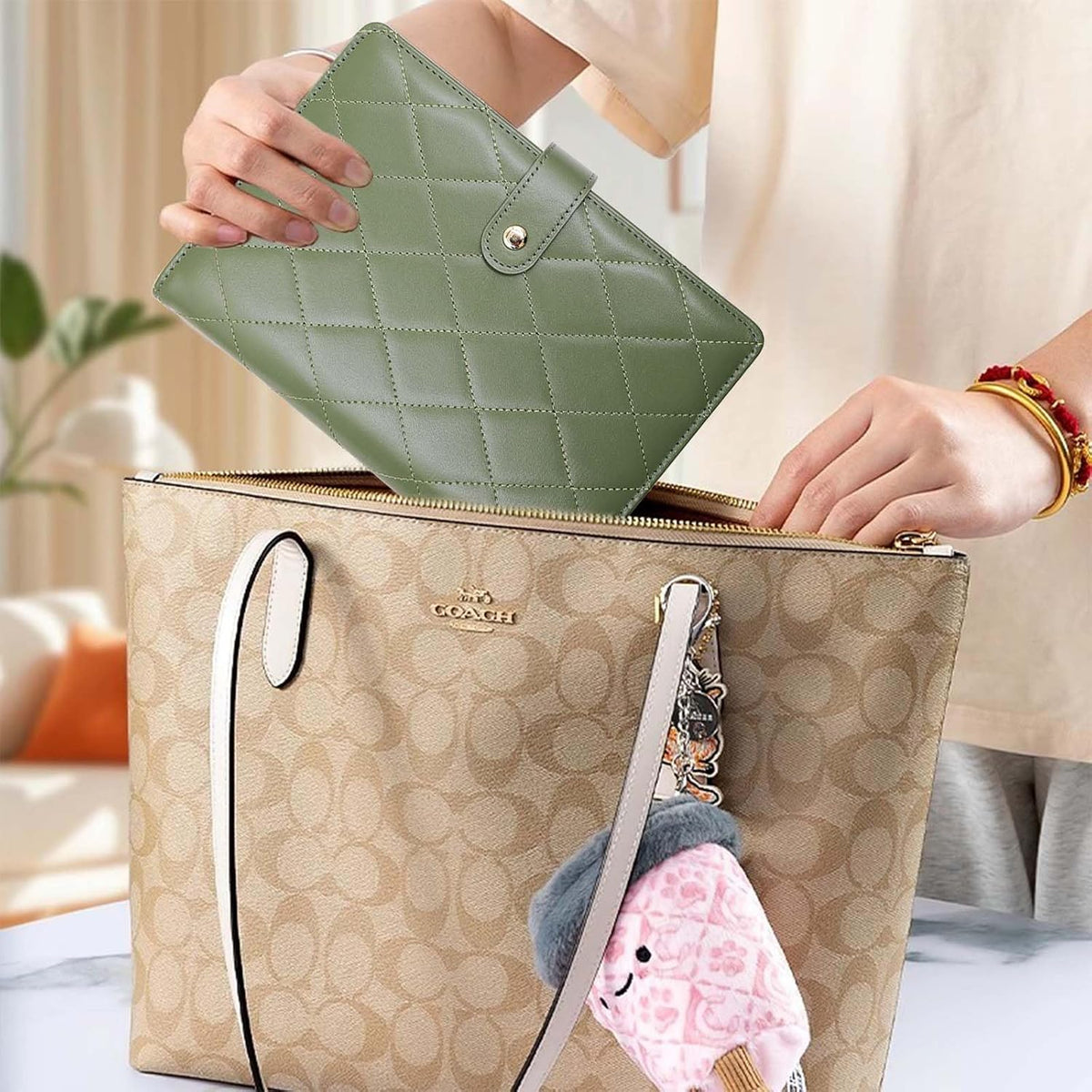 Travel jewelry organizer case for women open storage compartments
