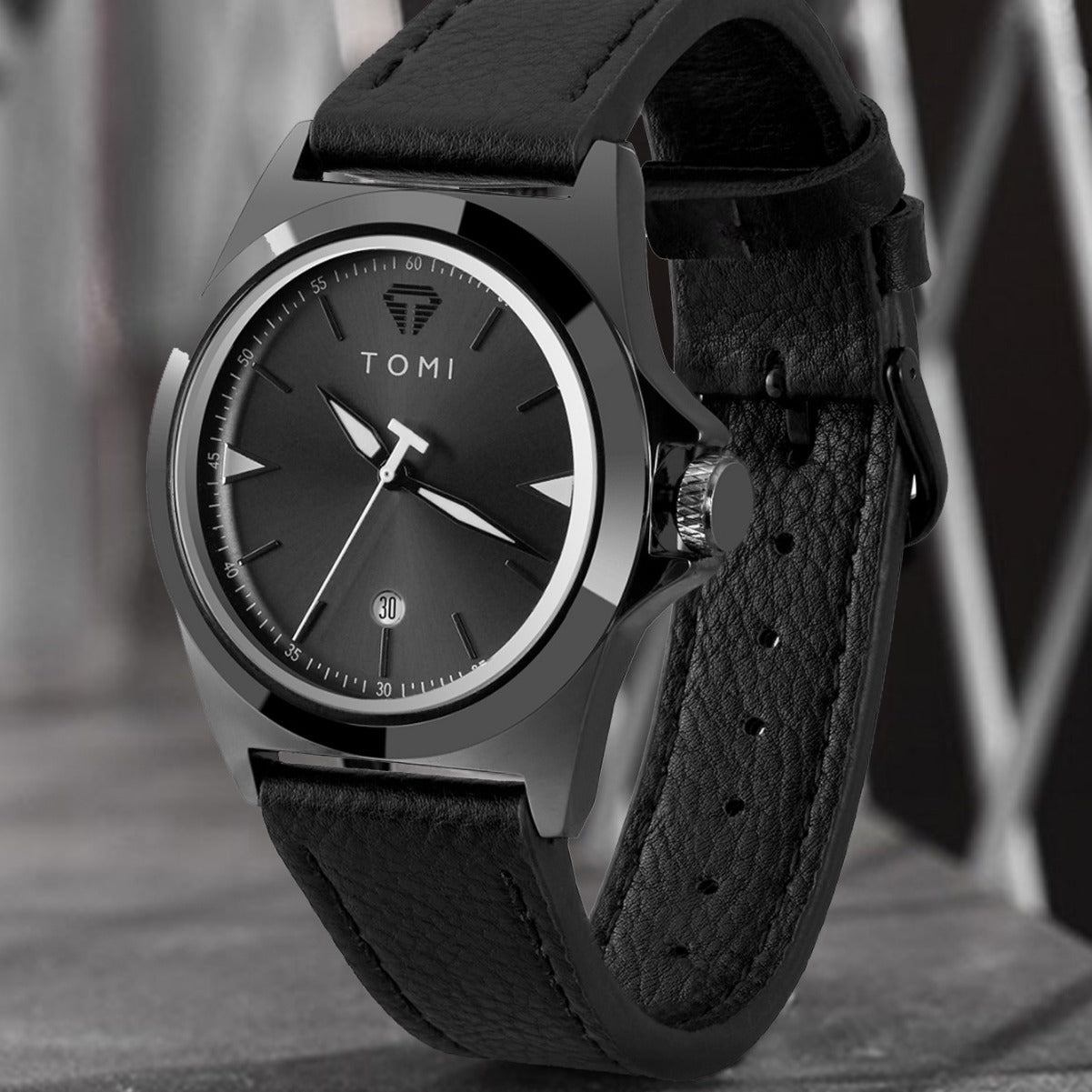 Waterproof leather strap quartz mens watch on wrist