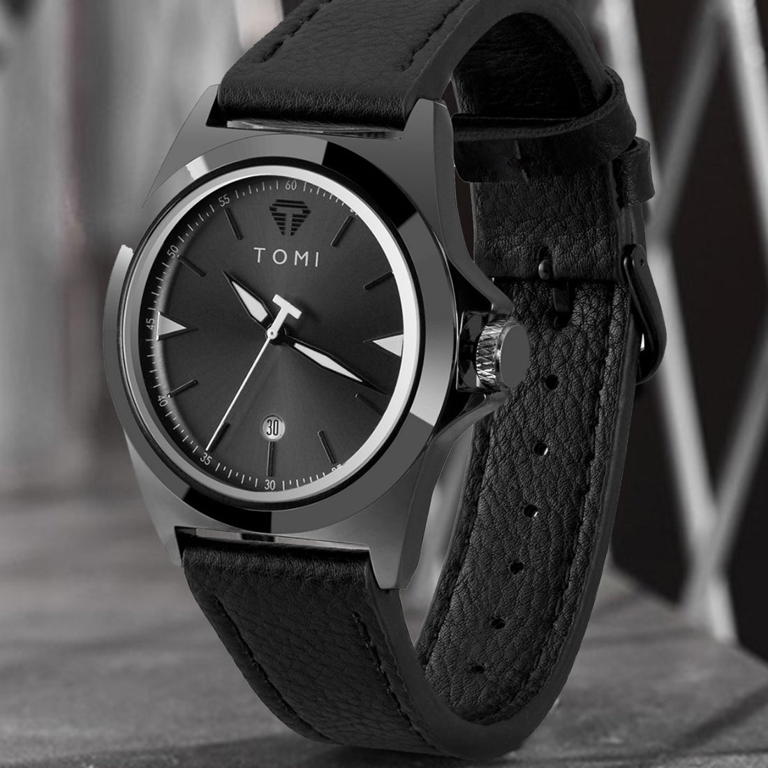 Waterproof leather strap quartz mens watch on wrist