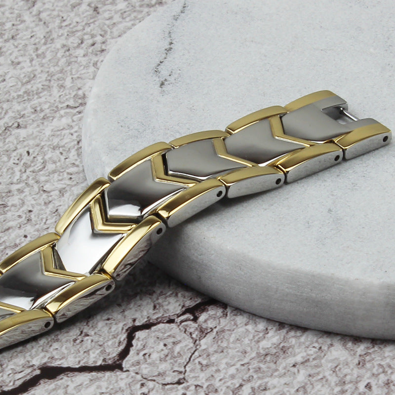 Gold double row magnet bracelet magnetic clasp detail
