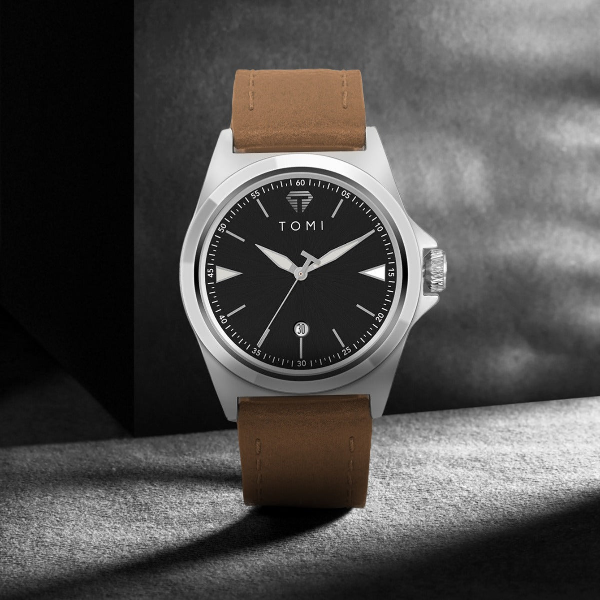 Waterproof leather strap quartz mens watch on wrist