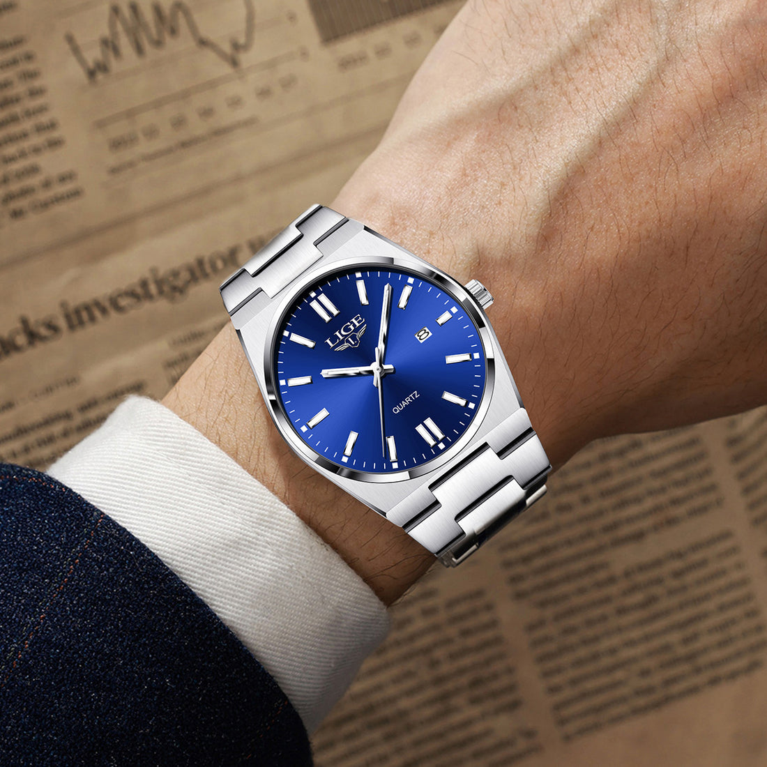 Waterproof luminous quartz calendar wristwatch dial and calendar detail