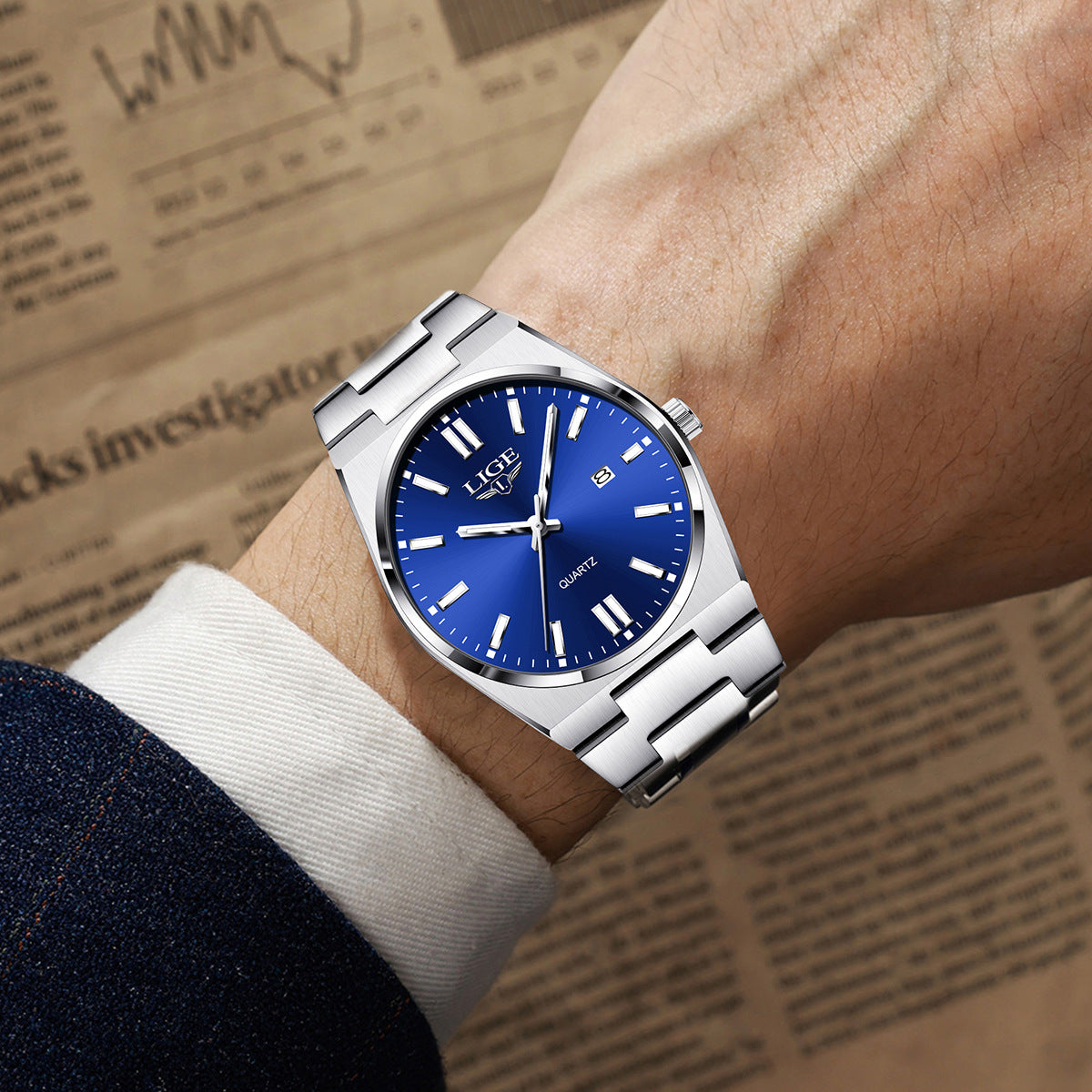Waterproof luminous quartz calendar wristwatch dial and calendar detail